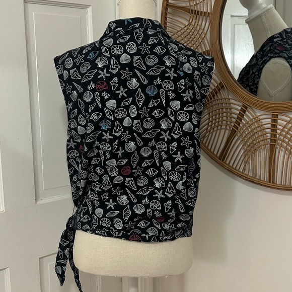 ModCloth Seashell Print Wrap Top XL Black Linen Coastal Resort Whimsical Retro - Picture 3 of 6